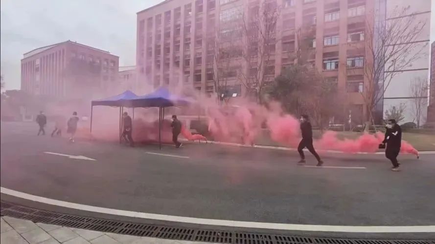 1704176933610319.jpg 4.jpg